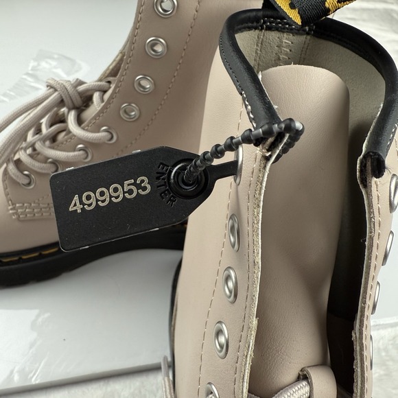 Doc Martens Women’s Boots Zavala Hydro Leather Pink Size W10 M9 - Picture 10 of 11